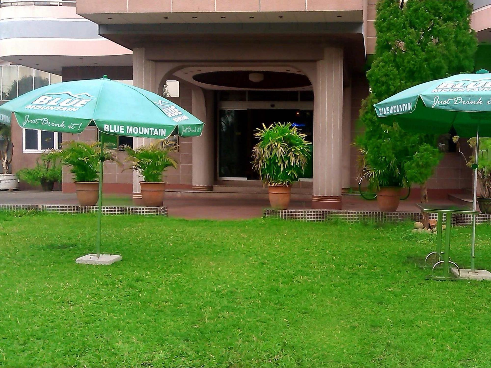 Hotel Windsor Rangum Exterior foto